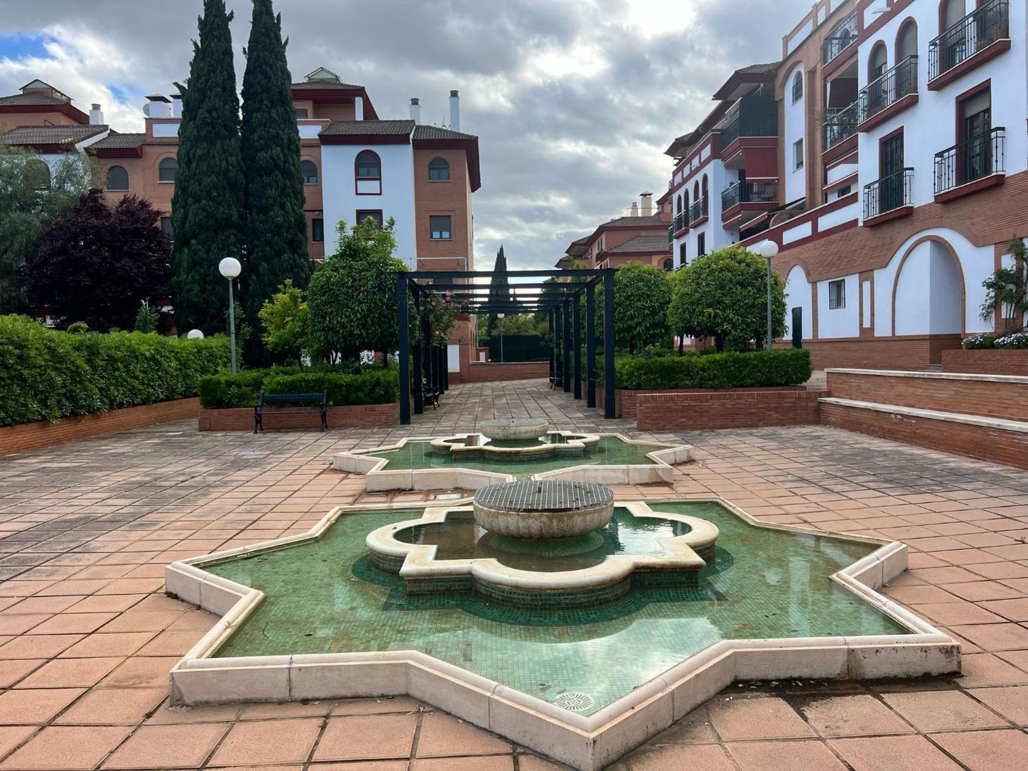 Lirio Apartment & Parking & Piscina Apartamento *
