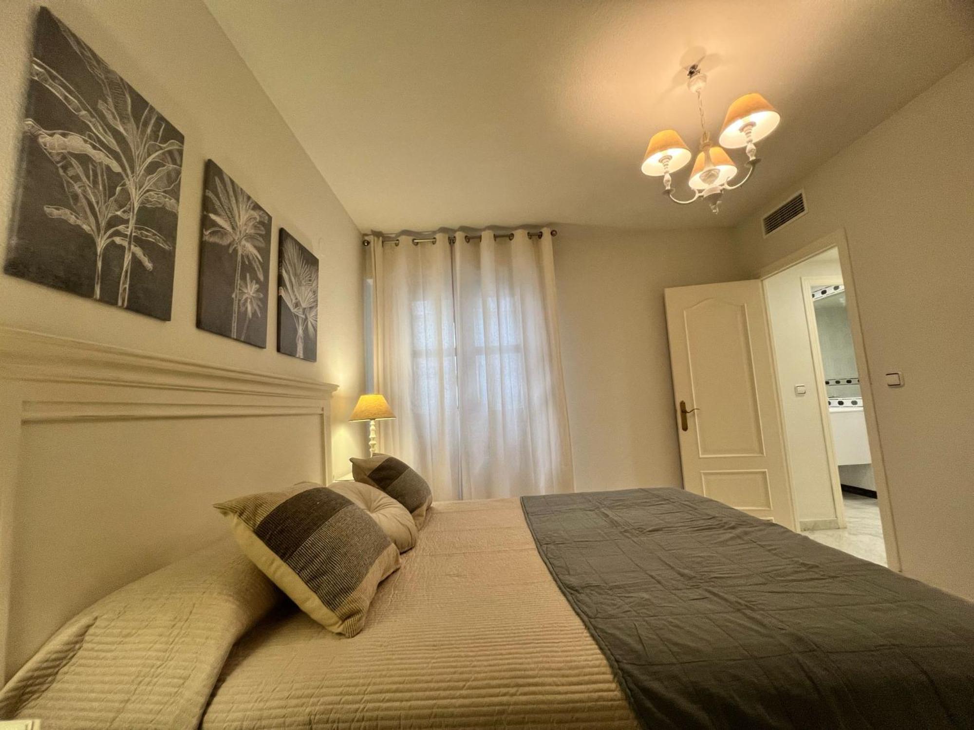 Lirio Apartment & Parking & Piscina Apartamento *