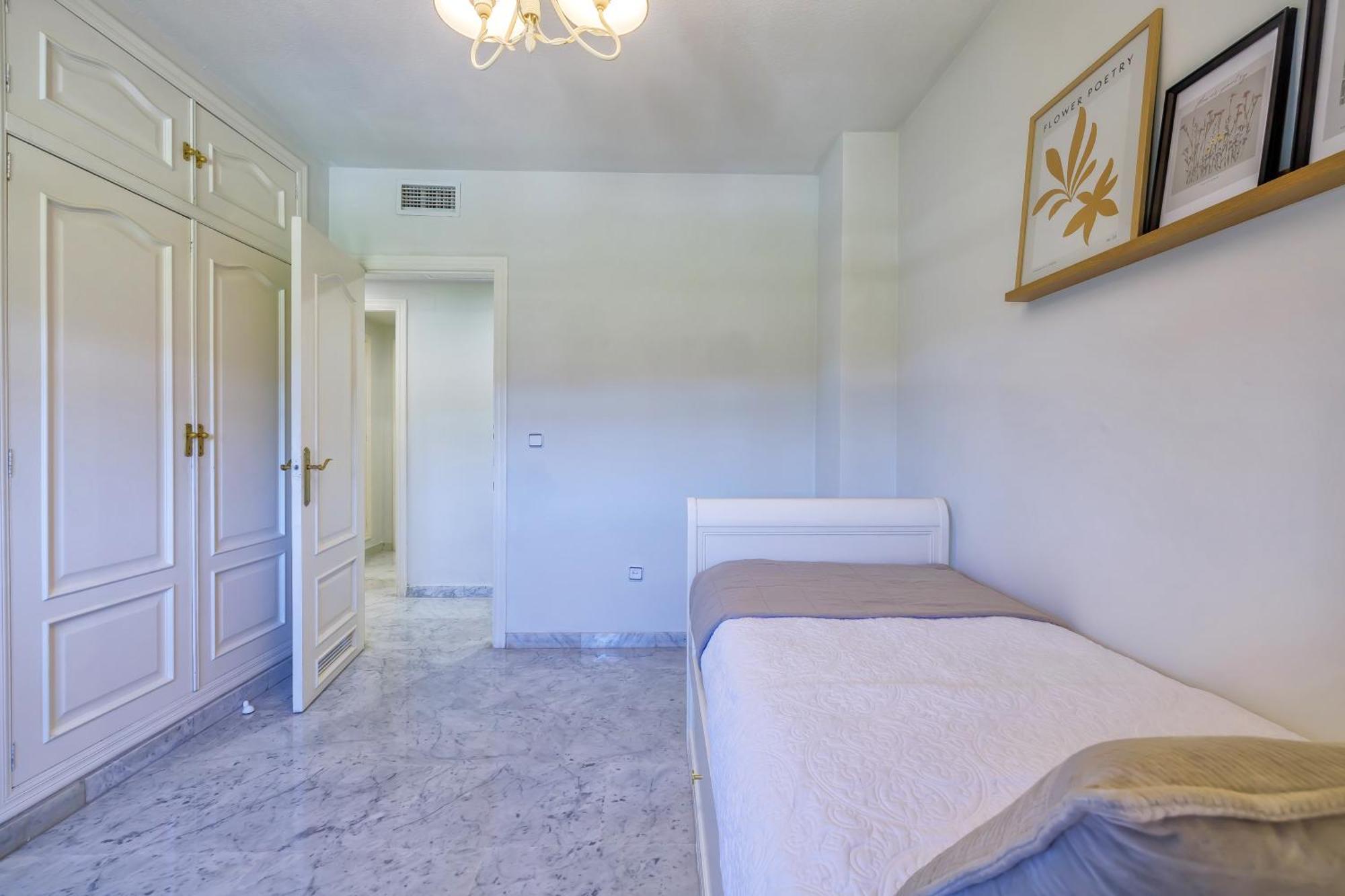 Lirio Apartment & Parking & Piscina Apartamento
